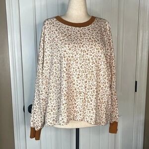 Women white and orange sportswear